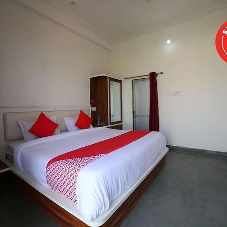 Oyo 37077 Hotel Rawat Ajmer Bagian luar foto