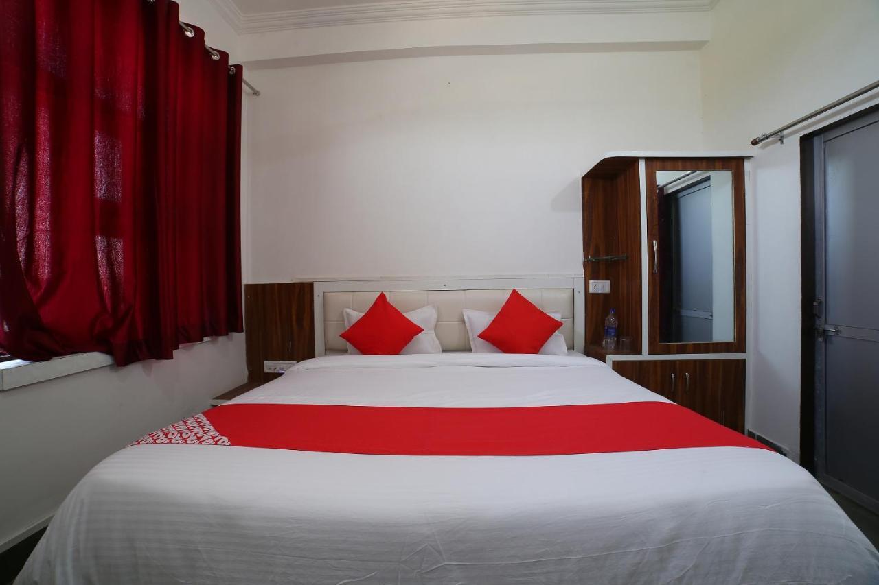 Oyo 37077 Hotel Rawat Ajmer Bagian luar foto
