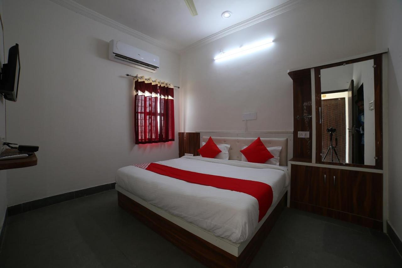 Oyo 37077 Hotel Rawat Ajmer Bagian luar foto