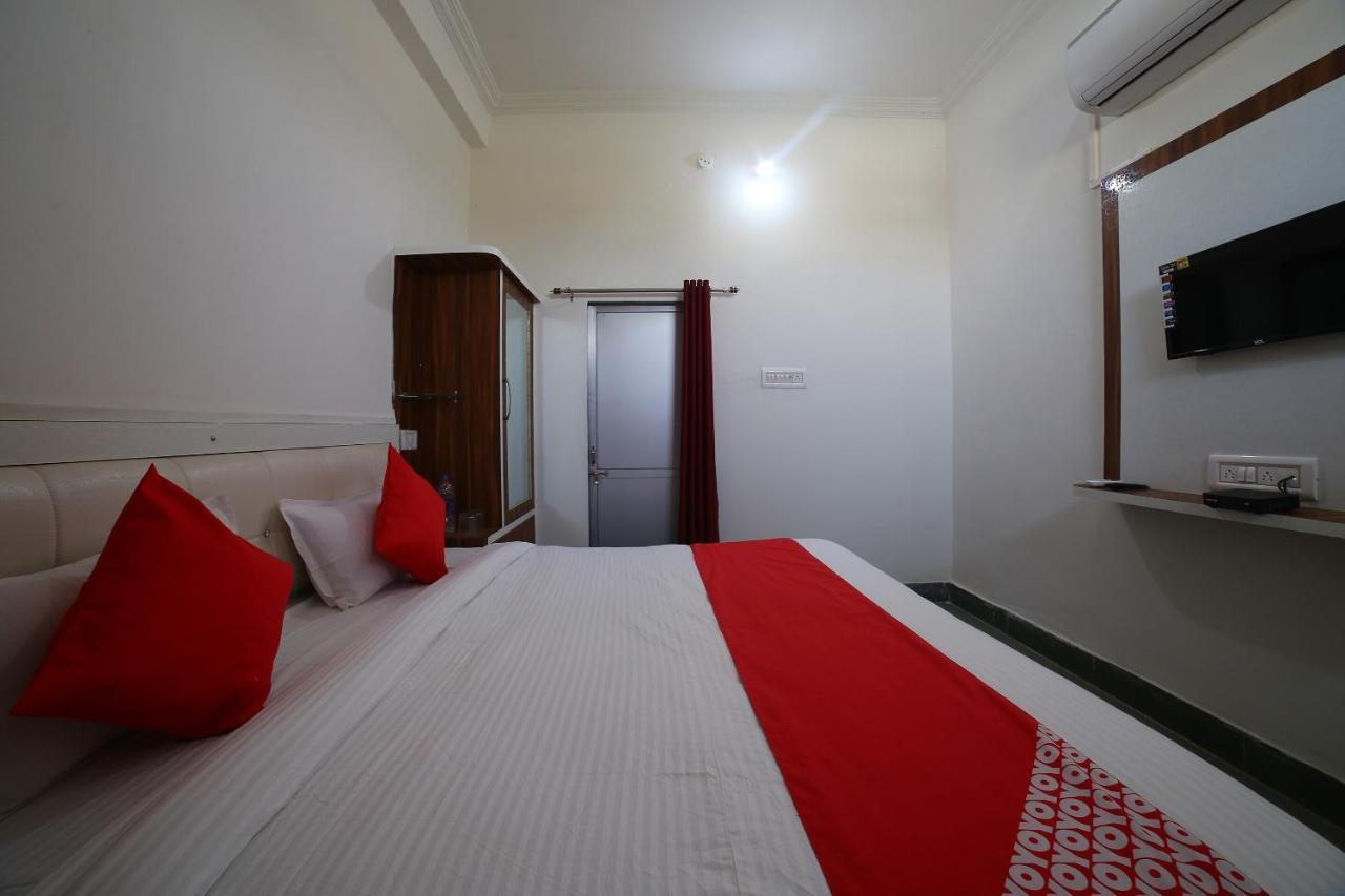 Oyo 37077 Hotel Rawat Ajmer Bagian luar foto